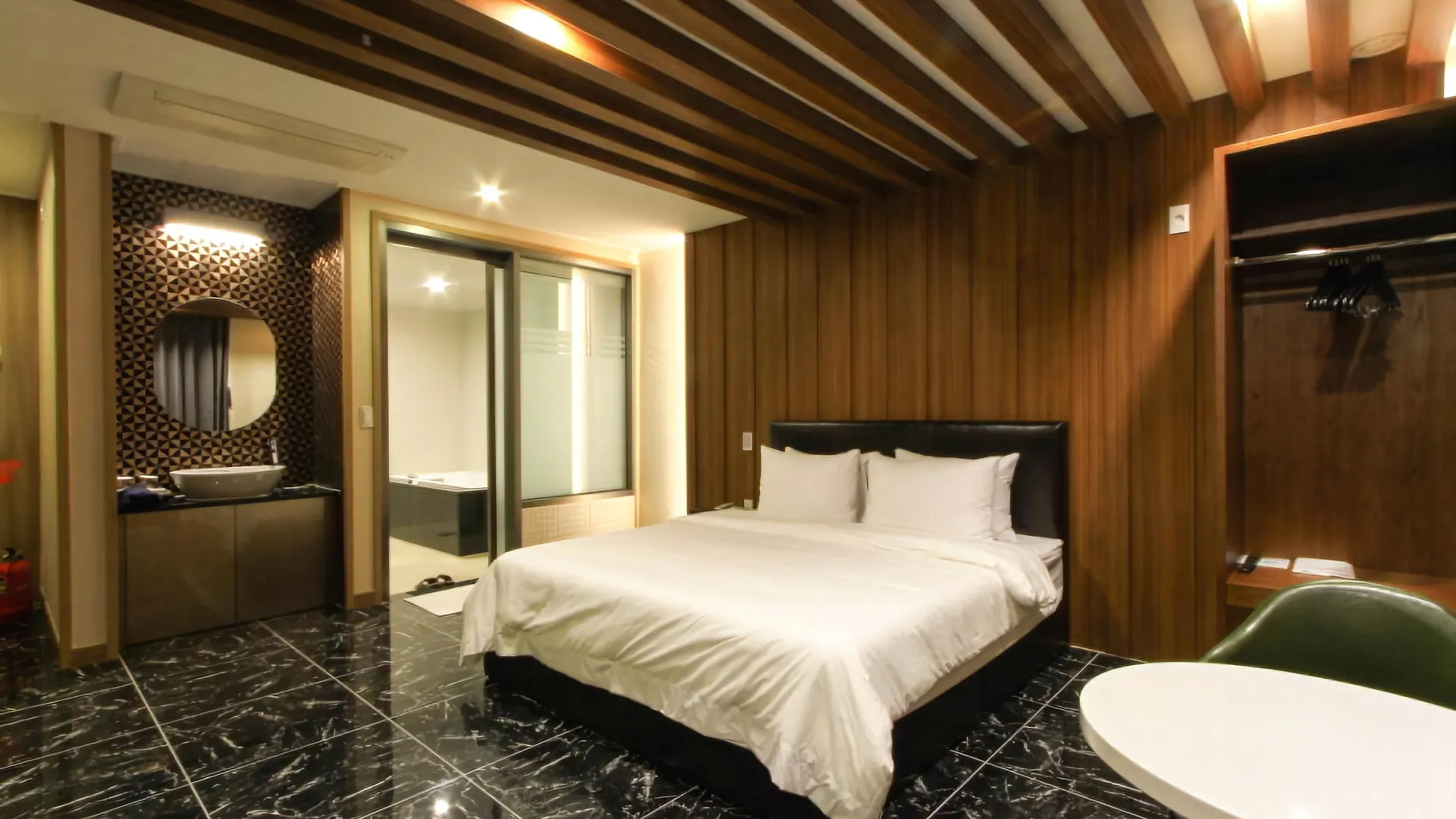 The King Hotel Busan