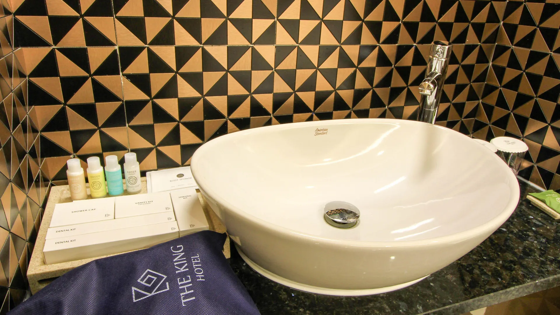 The King Hotel Busan 2*,