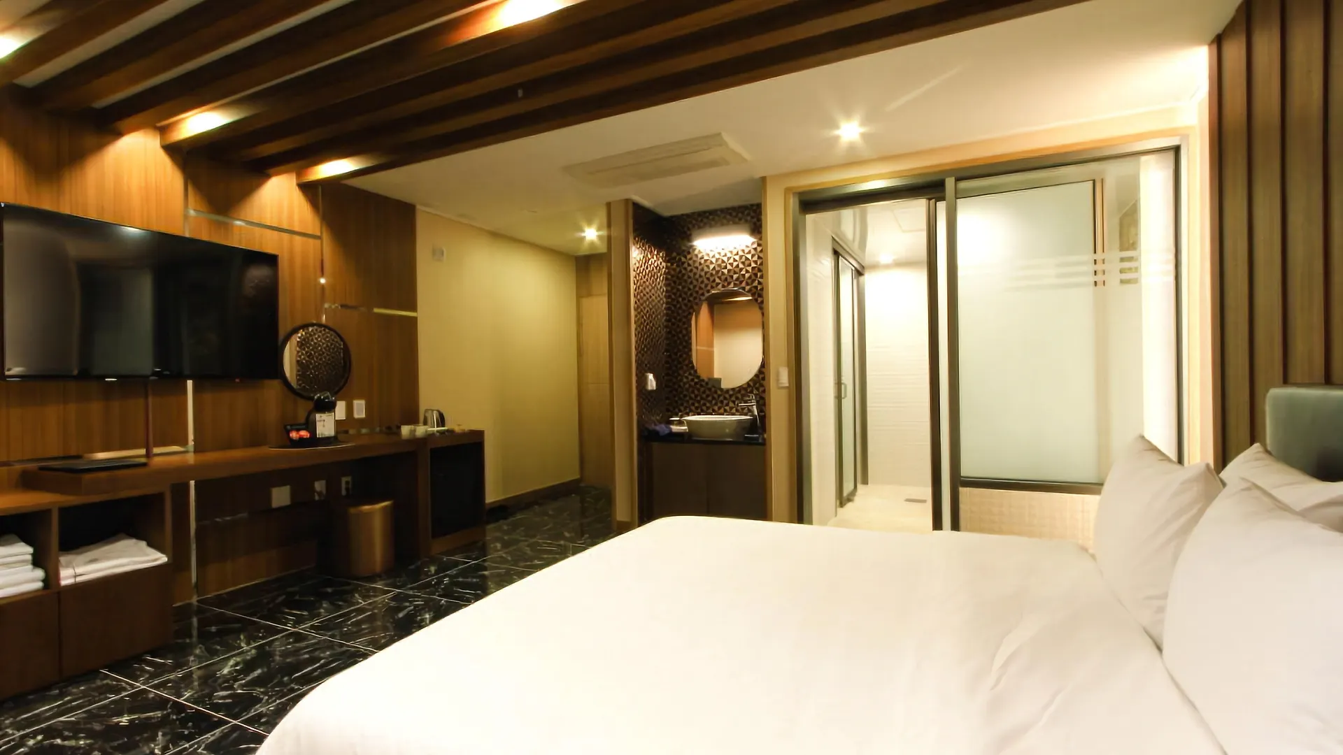 The King Hotel Busan